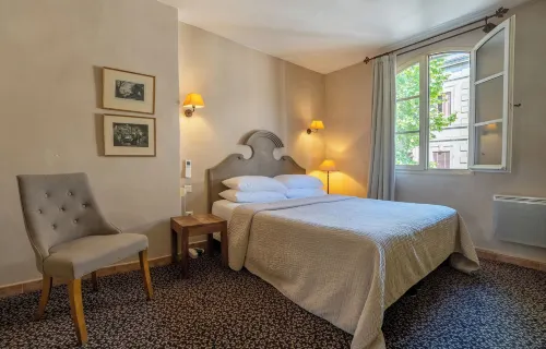 Hôtel de l'Amphithéâtre Hotels in Fourques