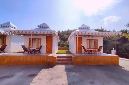 The Sky Imperial  Nakoda Green Valley Отели рядом с достопримечательностью «View Point at Temple Wall»