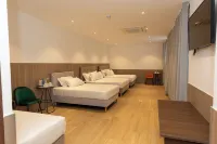 Lh HOTELS Hotels in Pero