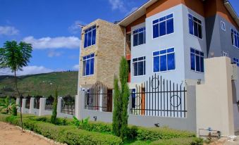 Wooden Haven Hotel