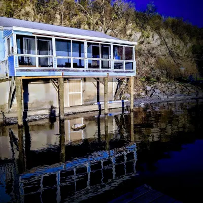 Sublime Sunsets--Charming Cottage with No Bad Views