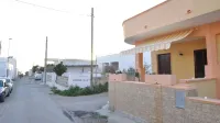 Villa for 6 People 2 Bedrooms a few Meters From the sea