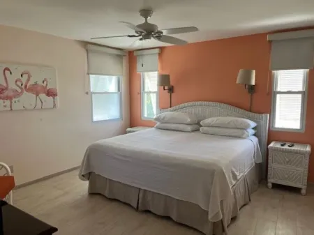 Oceanfront Second Floor, Coral Gardens- Grace Bay Beach! Отели в г. The Bight Settlement