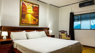 The Oak Apartment Hotels in 