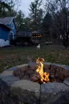 The Trimbelle Cottage: Secluded Riverside Retreat on 7 acres, with Hot Tub!
