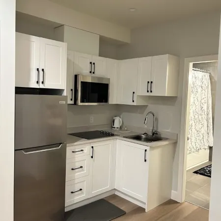 Cozy Private Suite in Langford