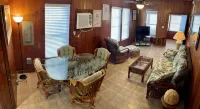 Charming 2br / 1ba Cottage < 2 Min Walk From Beach on Anna Maria Island Florida