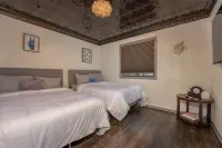 Retreat in Clear Lake, Iowa - GARAGE HANGOUT - Half block from Lake! Hotels in Clear Lake