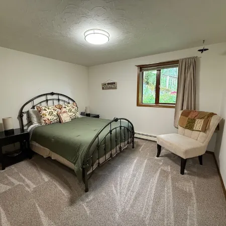 A Cozy Home Away From Home in Alaska!