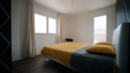 SPACIOUS NEW CONTEMPORARY VILLA