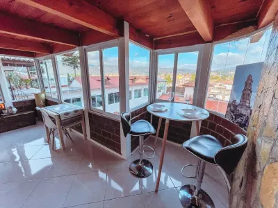 SKY VIEW CENTER | fast wifi - best view Hotels in 