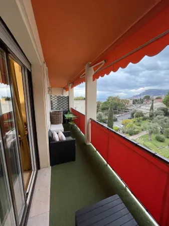 Charming 2-room apartment with sea and Monte Carlo views Отели в г. Рокебрюн — Кап-Мартен