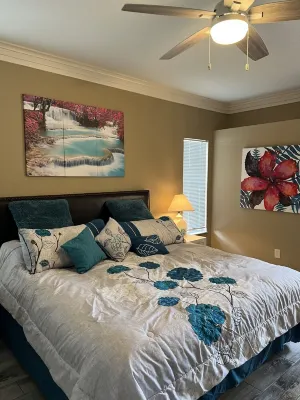 Minutes from Disney Hotel dekat Kissimmee Central Station