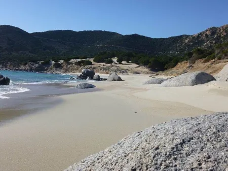 Last-Minute Offer Villa near the sea Porto sa Ruxi in Residence with swimming pool