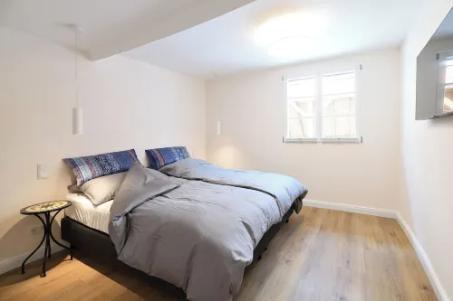 Großes Appartement mit Sonnigem Balkon Blick in den Innenhof