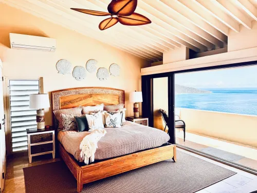 Sun-Kissed Days & Starry Nights with Endless down-Island Views!
