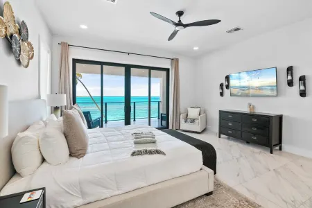 KPOW on the Beach - Brand New 5 bedroom Luxury Beachfront House! Отели в г. Steventon