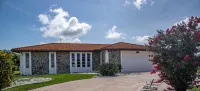 The Admiral's Lodge- newly renovated to state of the art Luxury Hotels near Punta Gorda Nature Park