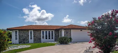 The Admiral's Lodge- newly renovated to state of the art Luxury Punta Gorda Pathways附近的飯店