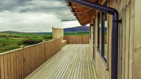 Amazing cabin with warm interior, hot tub, fire place, projector & magical views Отели в г. Grimsnes- og Grafningshreppur