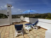 Great Bungalow with Amazing View and Communal Pool