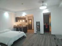 Newly remodeled Town Center condo Resort. Saltwater pool and water slide LUXURY