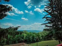 Spacious Family-friendly home along Seneca Lake