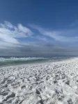 Relaxing beach retreat steps away to beach, pools, hot tub tennis/pickleball!