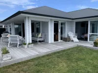 Papamoa.  Close to everything..