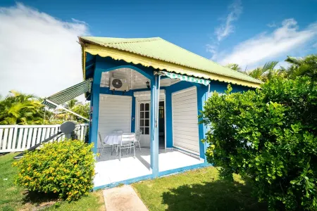 Gîte Myrtille, 1 Bedroom at Domaine de Marly, Rated  . Отели в г. Сент-Ан