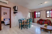 Makrigialos: Athena 3 bedroom Holiday Villa with Private Swimming Pool, Wifi Hotels in Makris Gialos