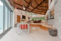 Exclusive Modern and private retreat overlooking the sea and next to Mayan Ruins