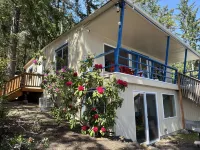 Charming Lakefront Cabin on Mason Lake with Pebble Beach and Private Dock