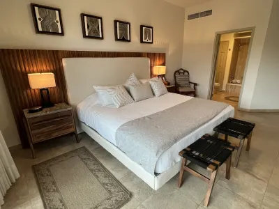 Beachfront Luxury 2 BR Apartment Playa Royale Towers, Nuevo Vallarta, MEXICO Các khách sạn ở 