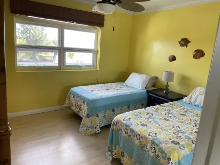 Beautiful Oceanfront Condo with private beach Freeport Bahamas