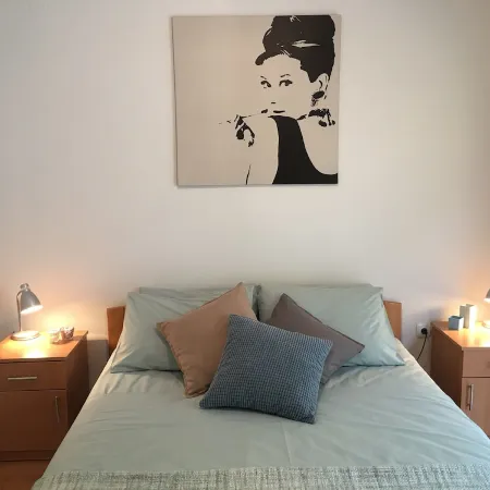 Stunning, fully refurbished apartment in small, exclusive complex with pool