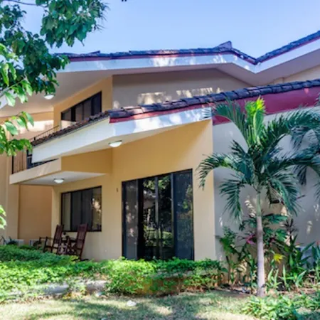 Tranquil 3 Bed 3 Bath Beach House Steps from the Quaint Playa Ocotal Beach