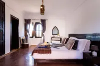 Abode of character or bedrooms to rent with private pool in Marrakesh