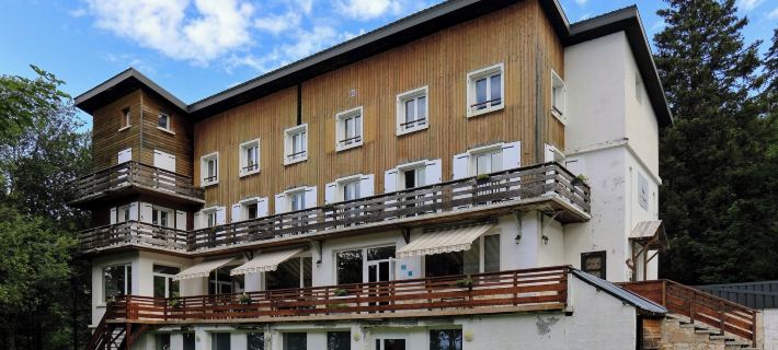 Auberge de Jeunesse HI Chamrousse Hoteles en Chamrousse