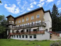 Auberge de Jeunesse HI Chamrousse Hotels in Chamrousse
