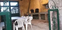 Farmhouse with pool and fireplace 20m from Spain!