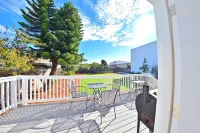 家庭靜居村內度假屋 - 庭院和露台