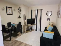 Beautiful 2-bedroom apartment in Rahway, close to Newark Airport and NYC trains. Hotels in Rahway