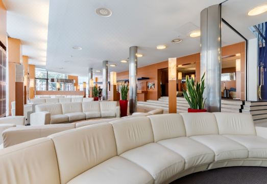Hotel Cornavin 외관 이미지
