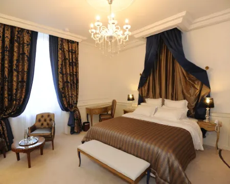Hôtel Victor Hugo Hotels in Pontorson