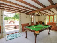 46-47 Lydbury North Hotels in Craven Arms