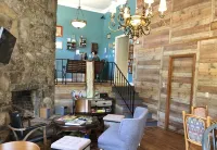 Meadowlark Motel with Restaurant & Bar