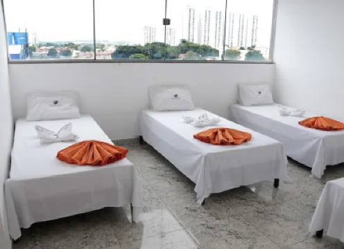Hotel Cco Goiânia メガ・モーダ・ショッピングモール周辺のホテル