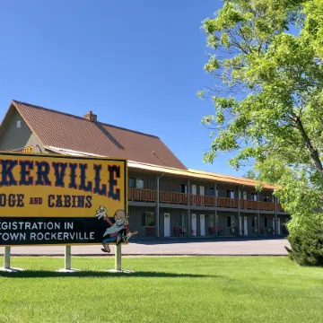 Rockerville Lodge & Cabins