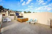 Calma - Holiday Villas